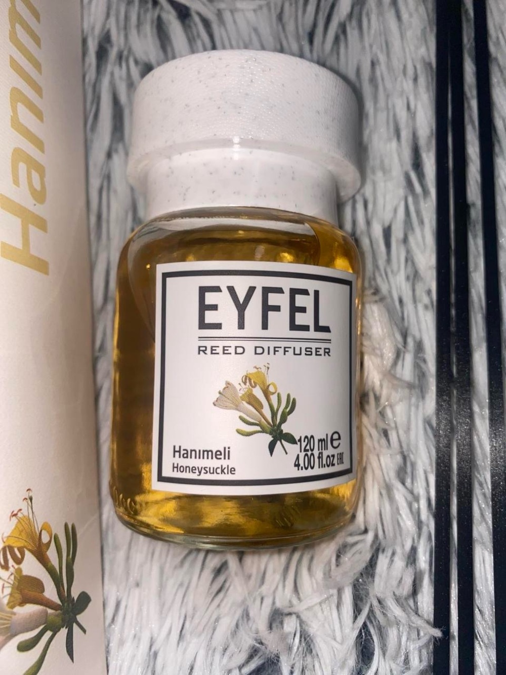 EYFEL Hanmiell Honeysuckle Reed Diffuser - Picture 4 of 8